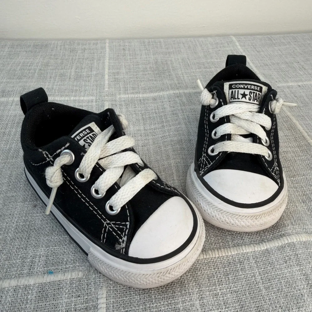 Converse Low Tops Baby Toddler Size 4 Black Street Ox Low‎ Top Sneakers